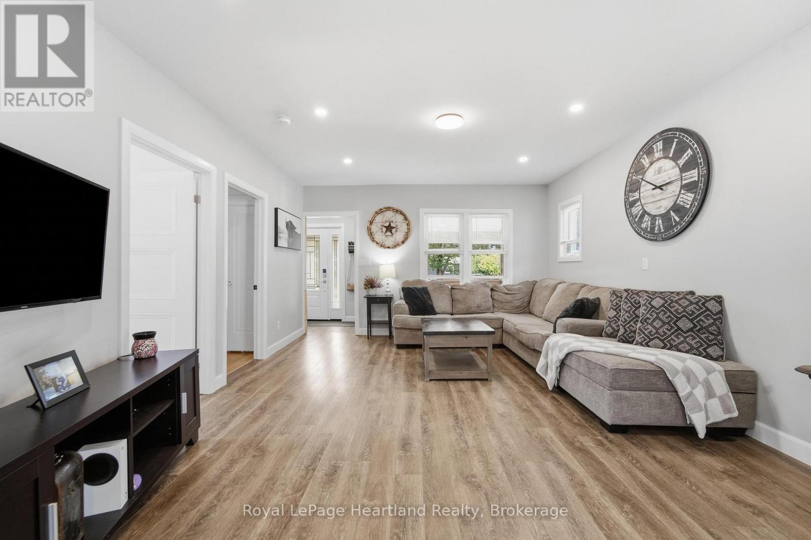 104 MAIN STREET N, Huron East (Seaforth) — photo 6