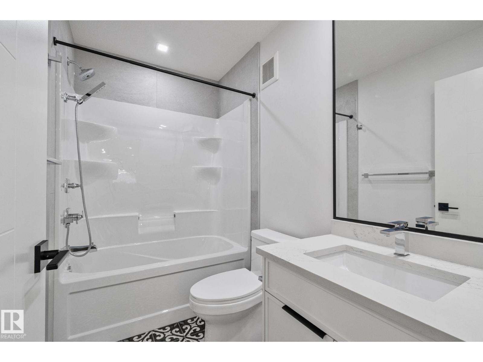4416 Suzanna Crescent SW - 32
