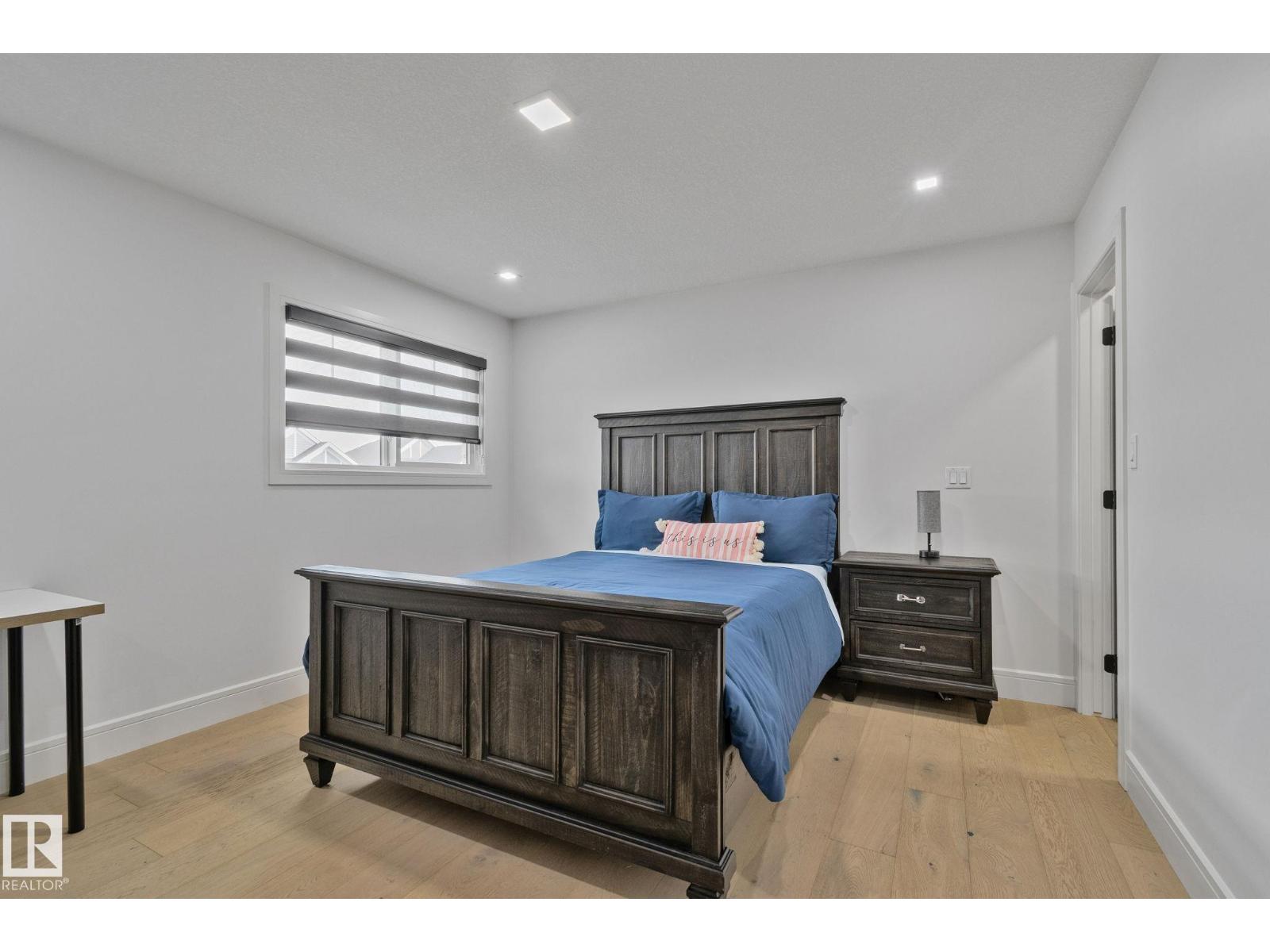 4416 Suzanna Crescent SW - 35