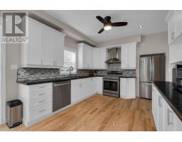 43 Vanderpost Crescent, Essa, ON L0L2N0 Photo 15