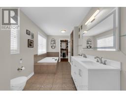 43 Vanderpost Crescent, Essa, ON L0L2N0 Photo 24