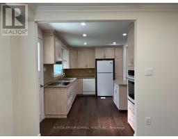 Main Floor - 86 Hamilton Drive, Newmarket, ON L3Y3E8 Photo 16