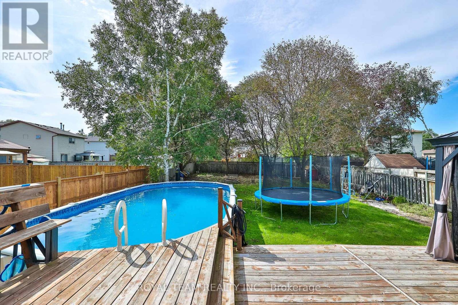 2500 LLOYD STREET - 33
