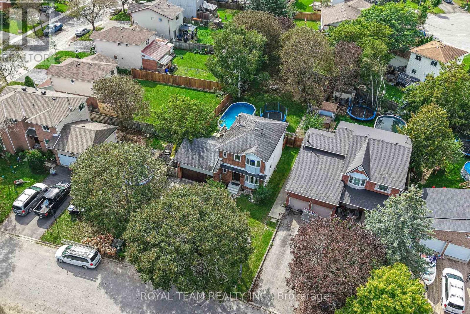 2500 LLOYD STREET - 39