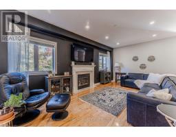 Family room - 2070 Osbond Road, Innisfil, ON L9S0A9 Photo 8