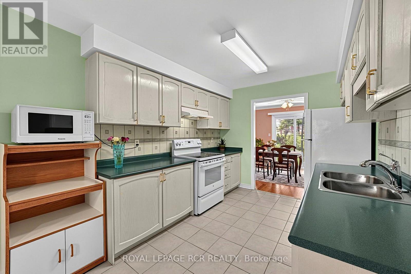 138 PRIMEAU DRIVE - 12