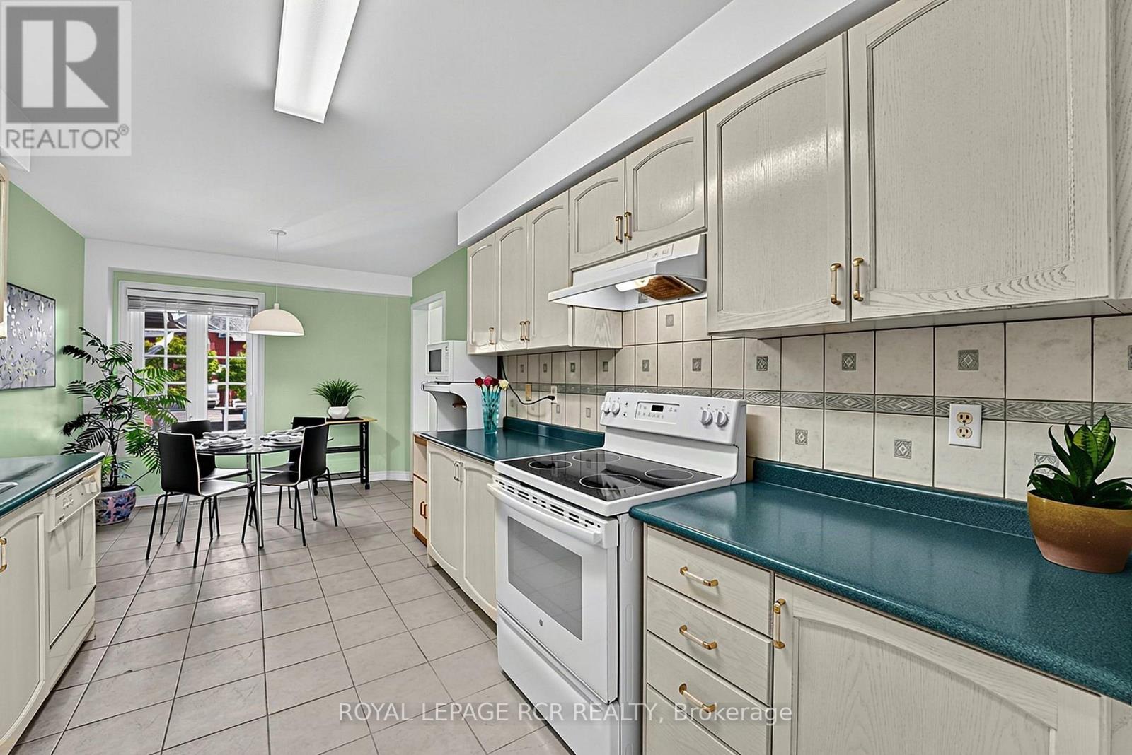 138 PRIMEAU DRIVE - 14