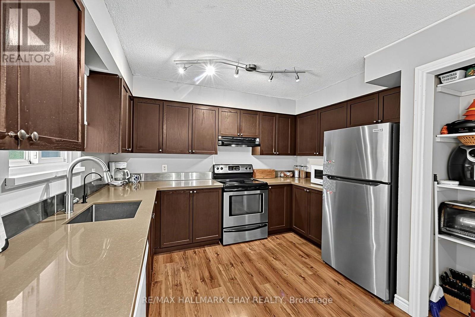1475 RIVER ROAD W - Image 14