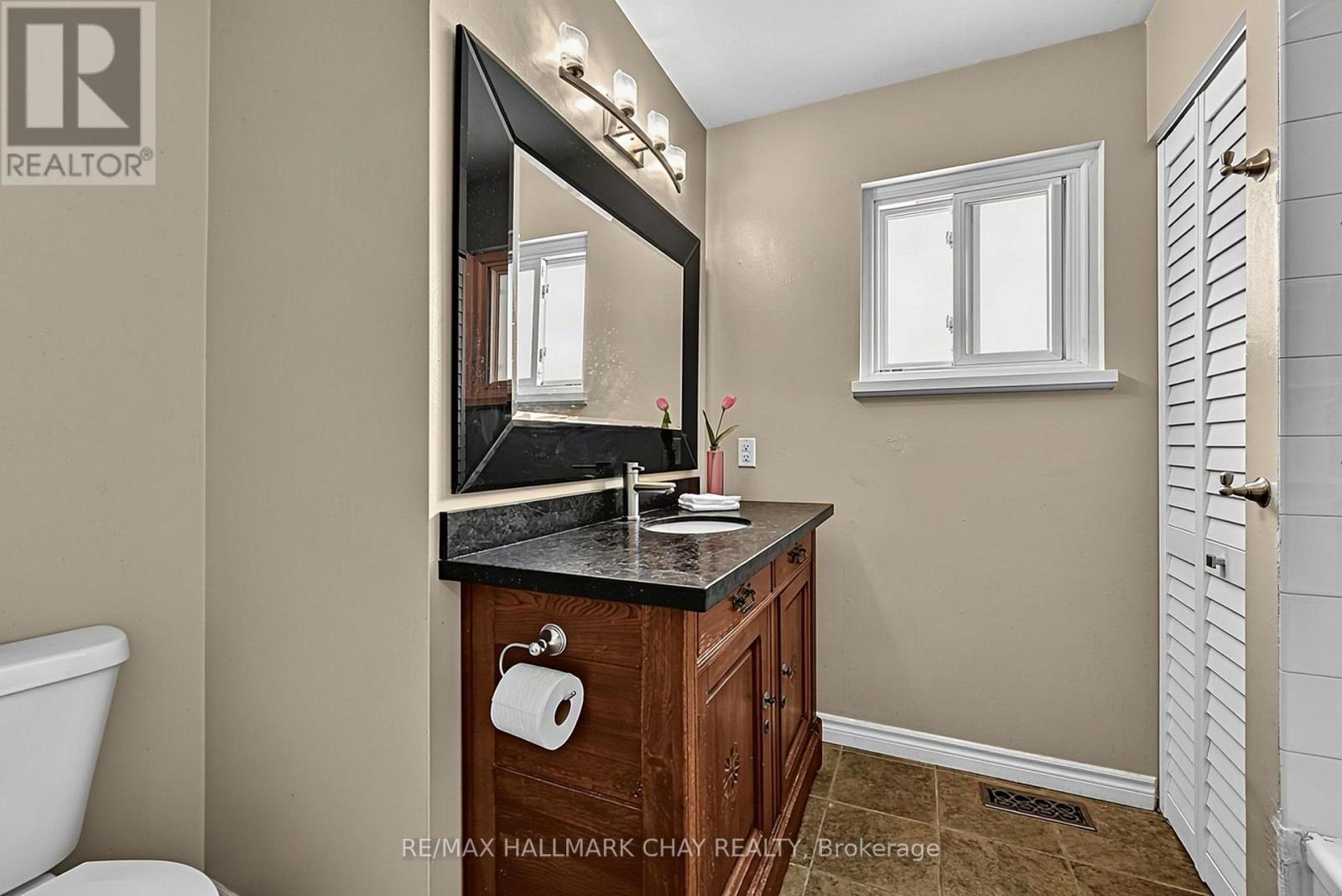 1475 RIVER ROAD W - Image 18