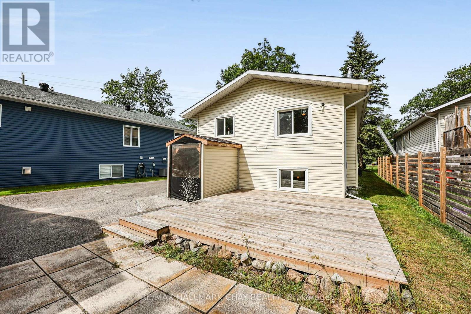 1475 RIVER ROAD W - Image 29