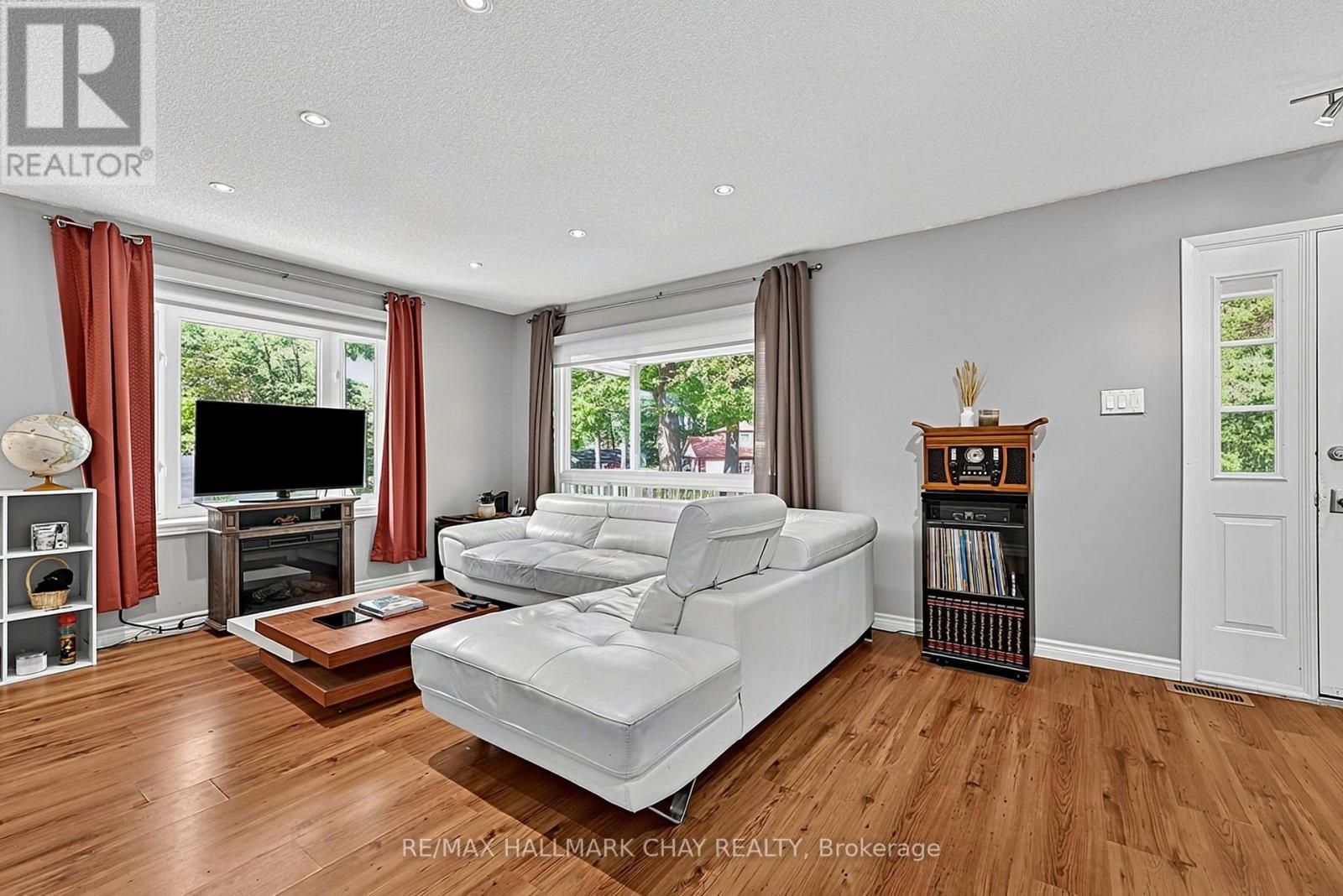 1475 RIVER ROAD W, Wasaga Beach — photo 9