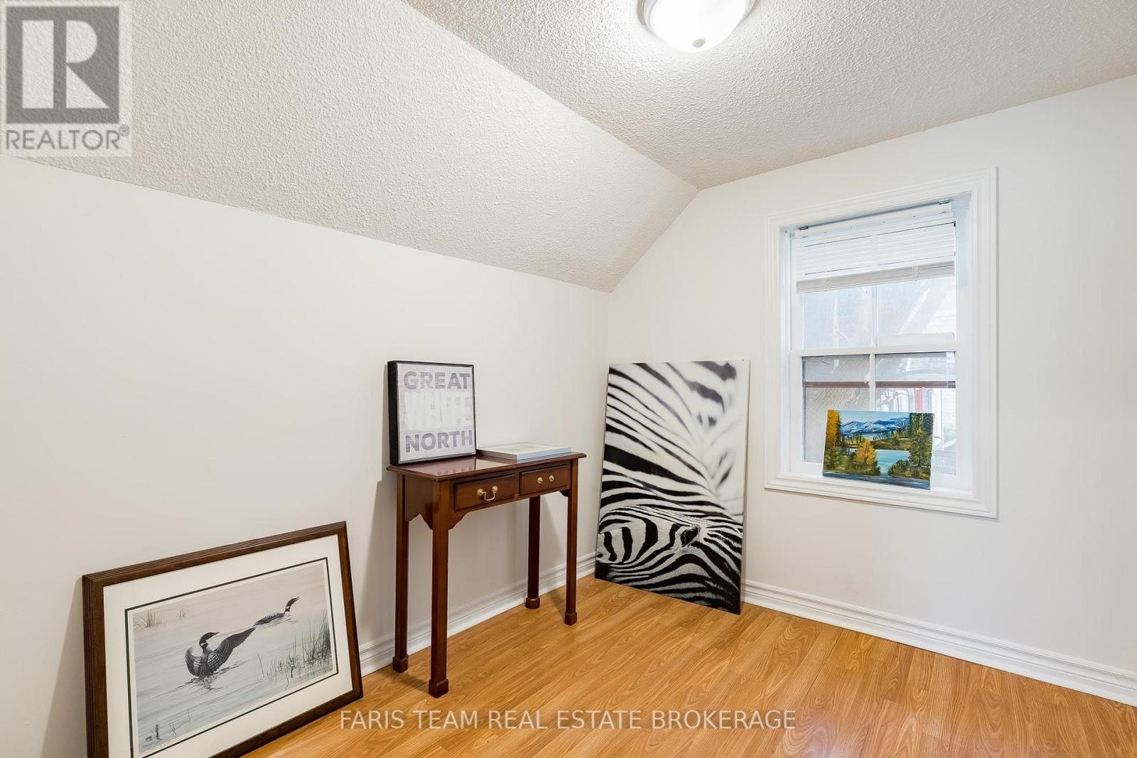 308 RUSSELL STREET - Image 20