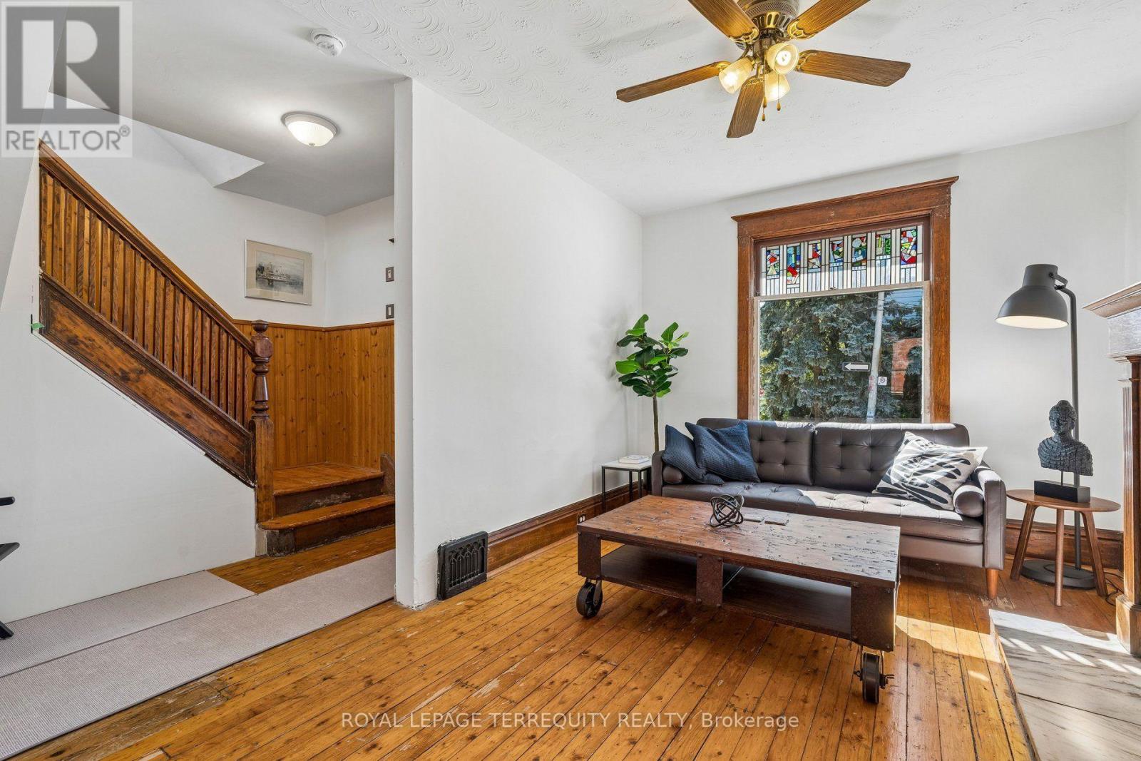 2 WRIGHT AVENUE - 10