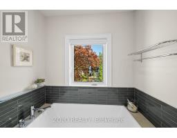 168a Lake Promenade, Toronto, ON M8W1A7 Photo 34