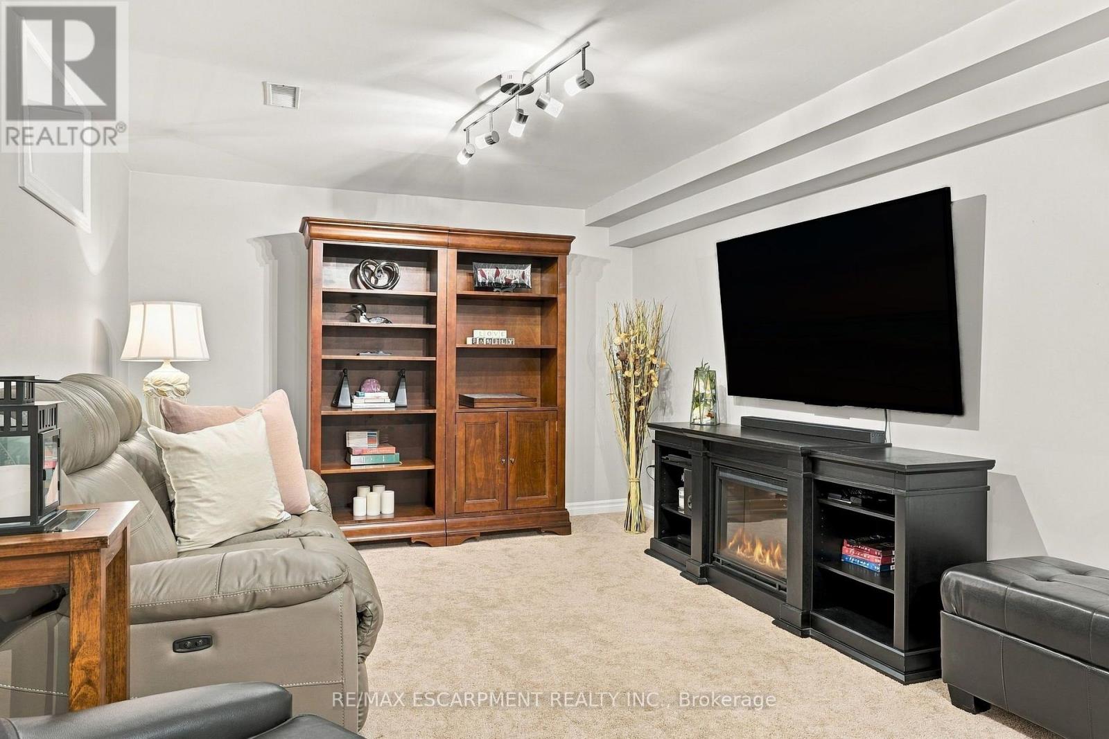 #4 3204 NEW STREET - 22