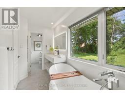 1563 Skyline Drive, Mississauga, ON L5E2W6 Photo 32