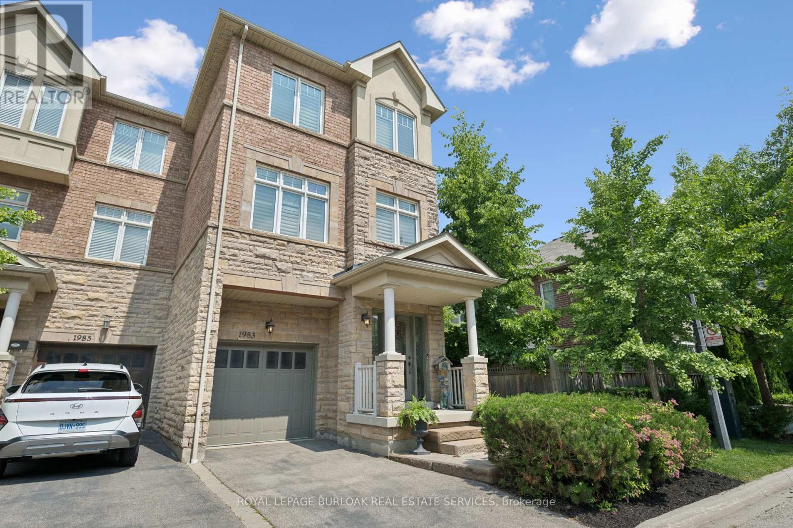 1983 RACKUS CRESCENT, Mississauga (Clarkson) — photo 2