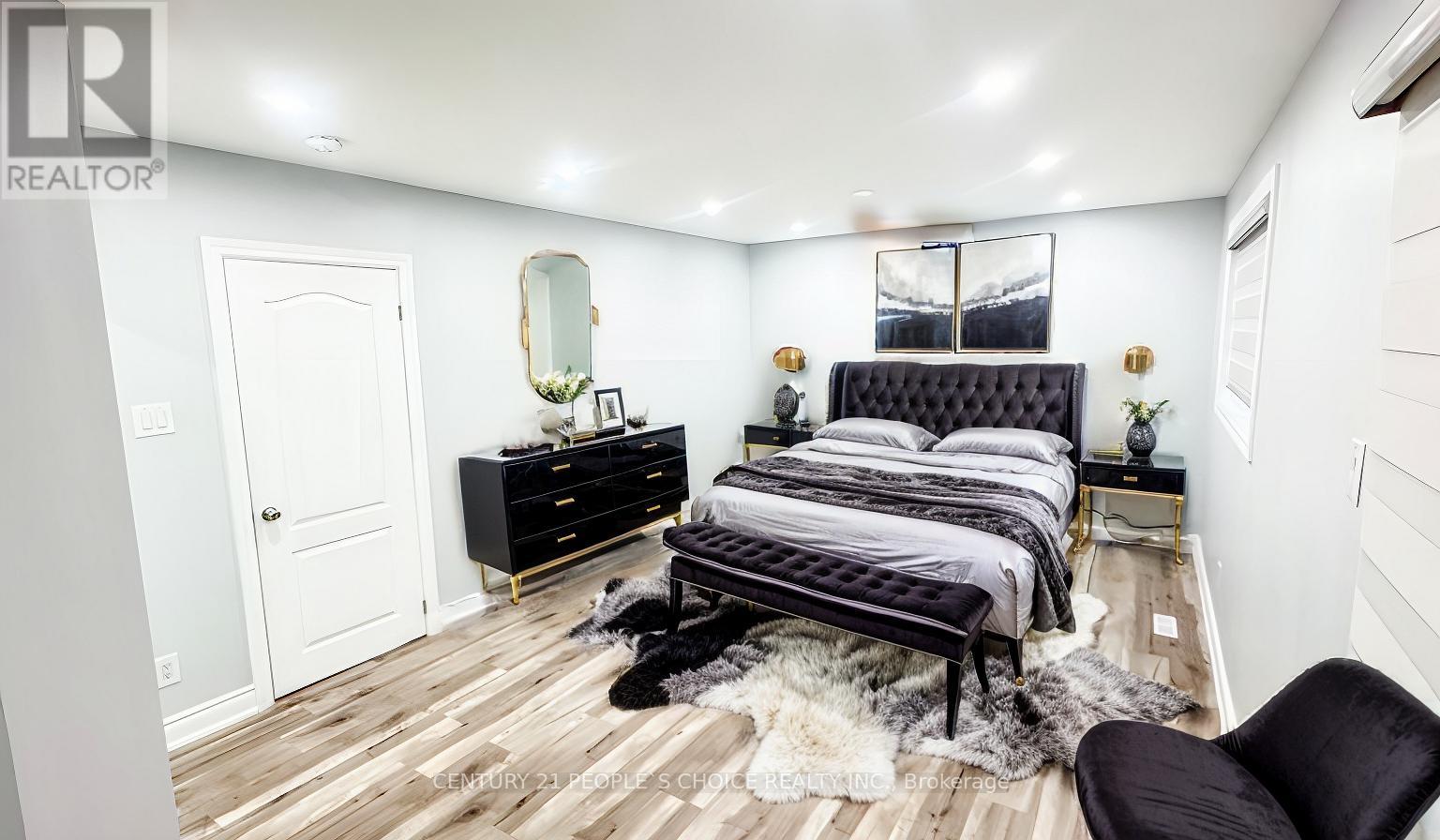 7 DALRAITH CRESCENT, Brampton (Southgate) — photo 4
