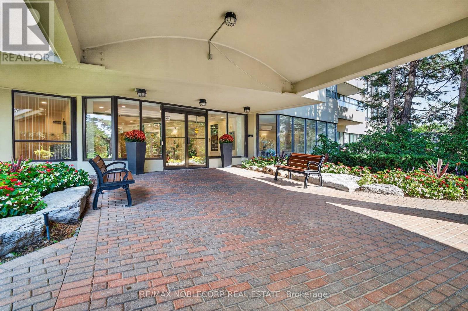 1603 - 22 HANOVER ROAD, Brampton (Queen Street Corridor) — photo 6