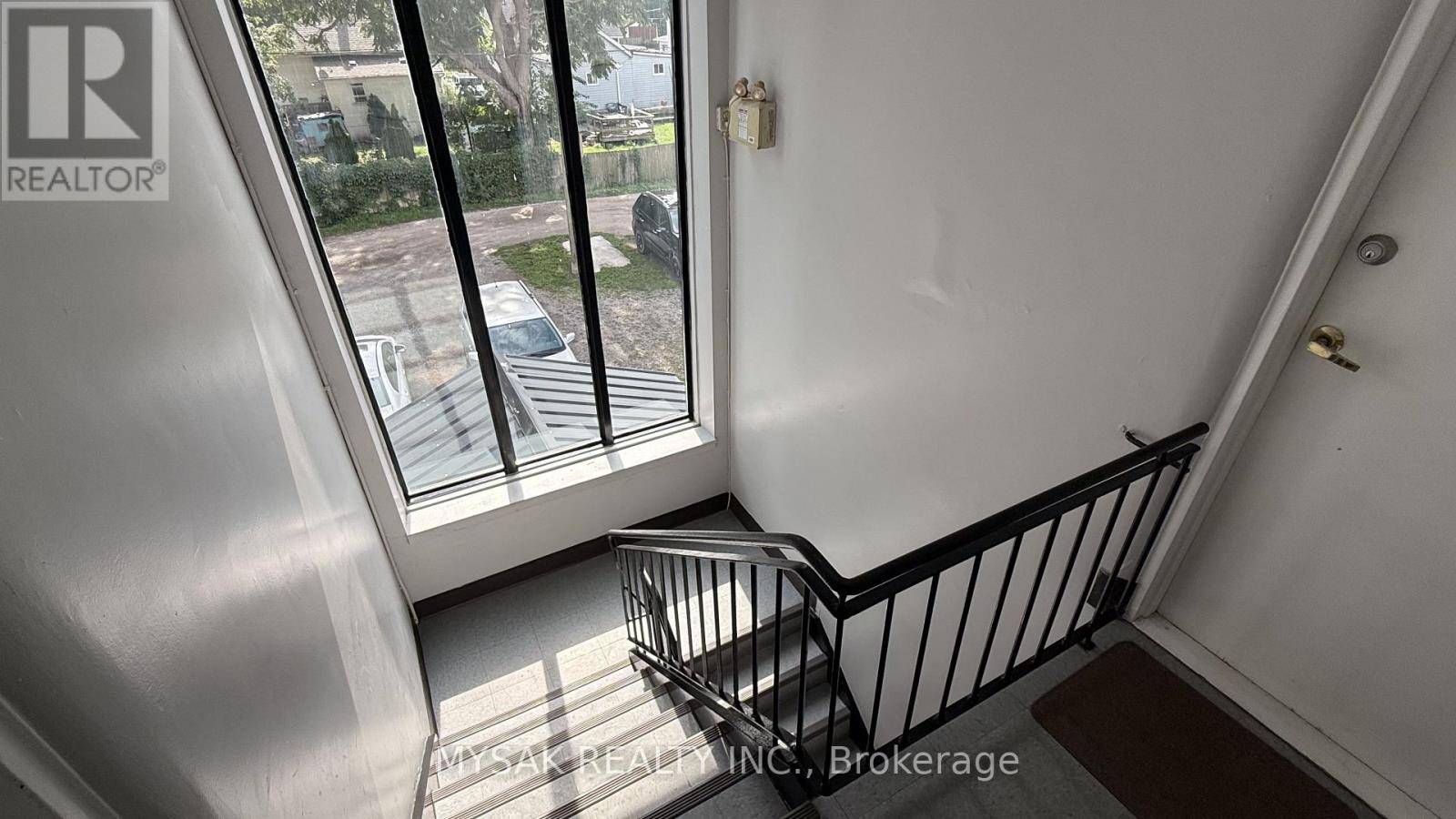 106 LORNE AVENUE, Chatham-Kent (Chatham) — photo 9