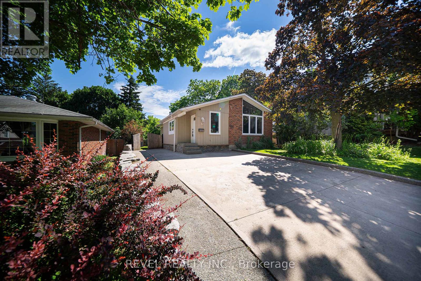 17 FLYNN AVENUE, Cambridge — photo 1