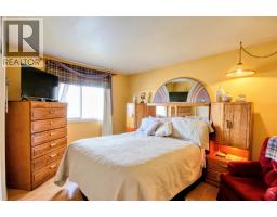 Bedroom - 4771 Burns Avenue, Canal Flats, BC V0B1B0 Photo 7