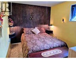 4771 Burns Avenue, Canal Flats, BC V0B1B0 Photo 17