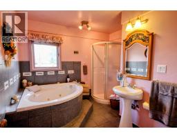 4pc Bathroom - 4771 Burns Avenue, Canal Flats, BC V0B1B0 Photo 9