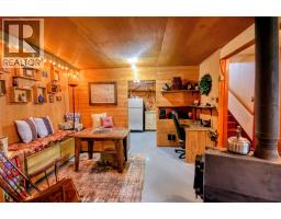 Dining room - 4771 Burns Avenue, Canal Flats, BC V0B1B0 Photo 13