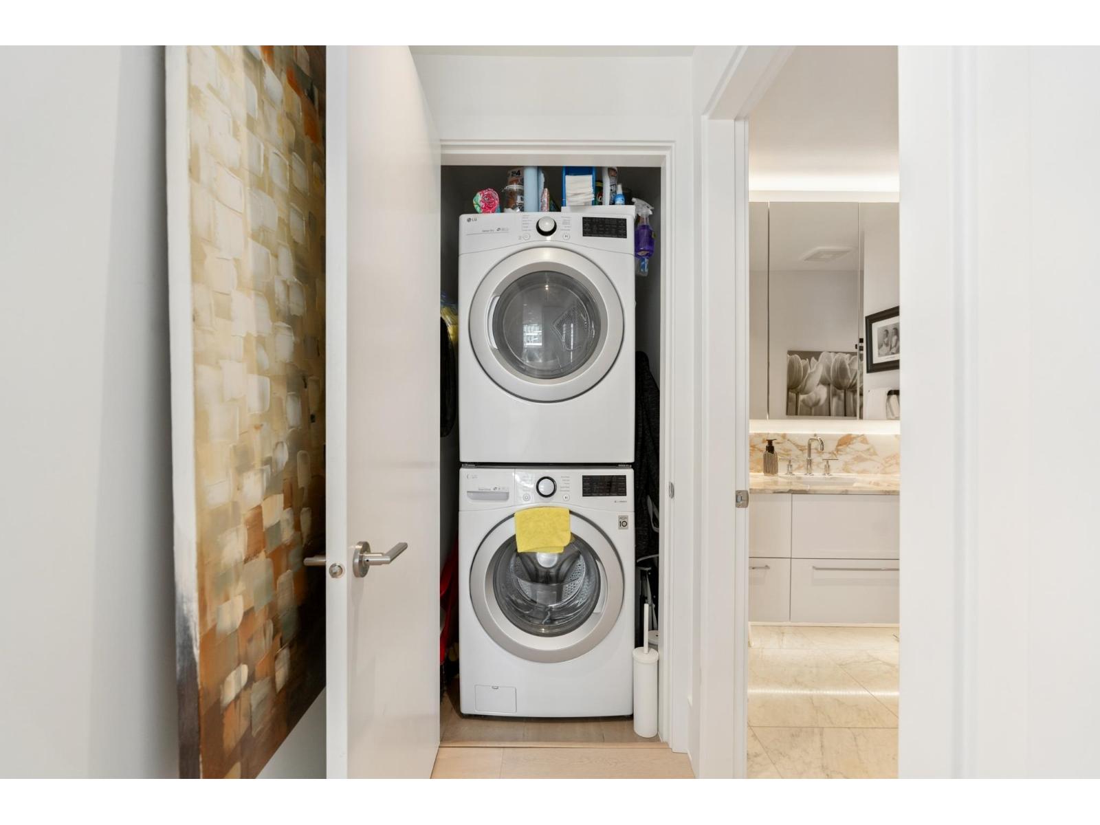 1504 1500 MARTIN STREET, White Rock