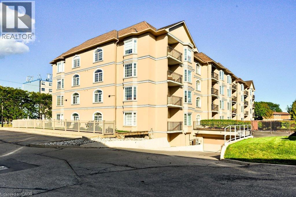 #305 908 MOHAWK Road E - 39