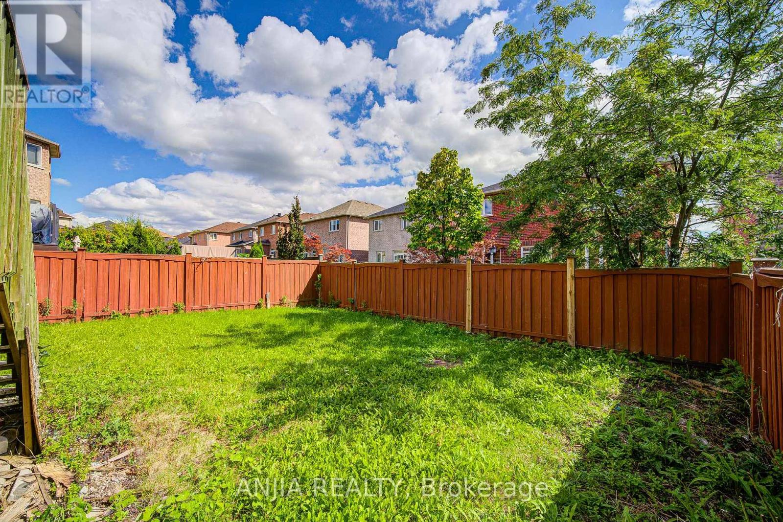 74 BATCHFORD CRESCENT - 45