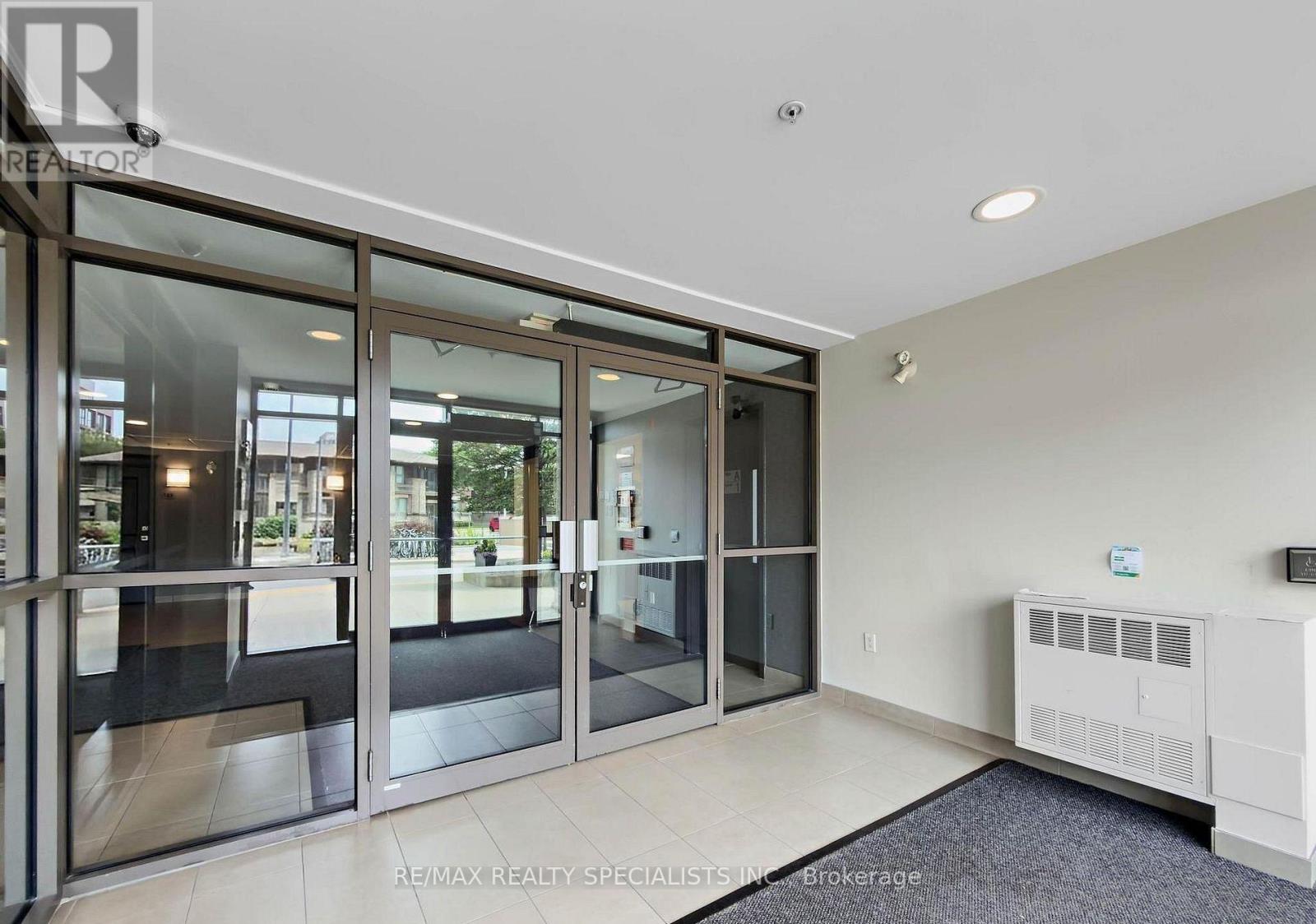 237 - 5010 CORPORATE DRIVE, Burlington (Uptown) — photo 2