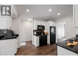 Sunroom - 945 Laurier, Lasalle, ON N9J1M9 Photo 9
