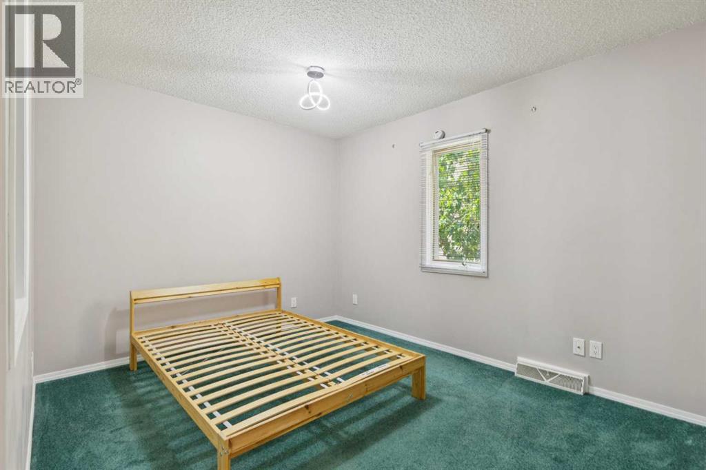 415 51 Avenue SW - 12