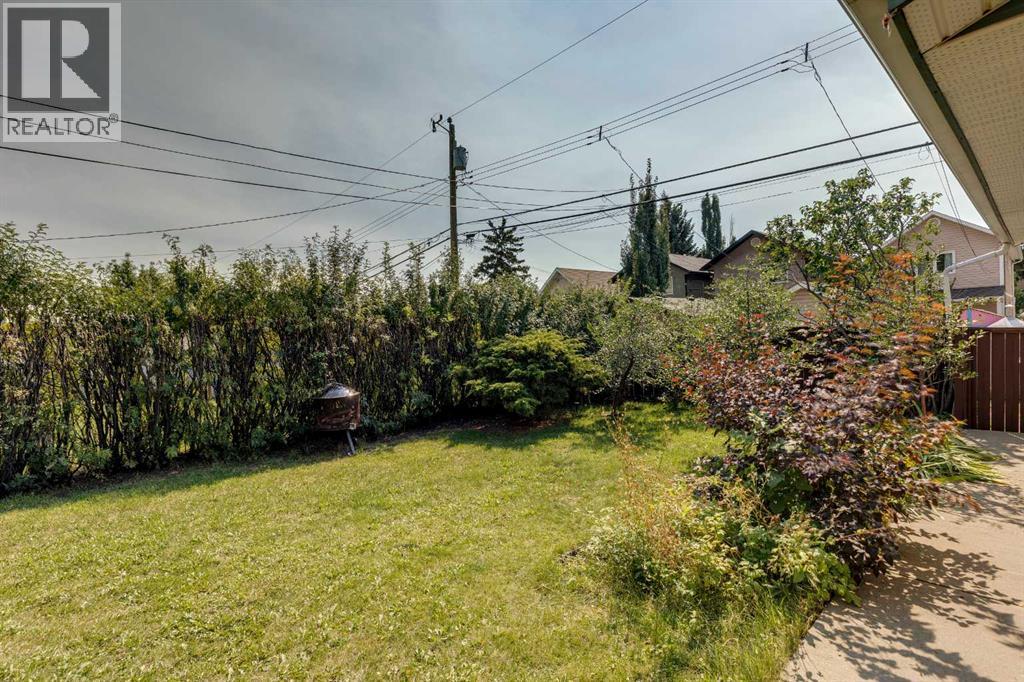 415 51 Avenue SW - 22