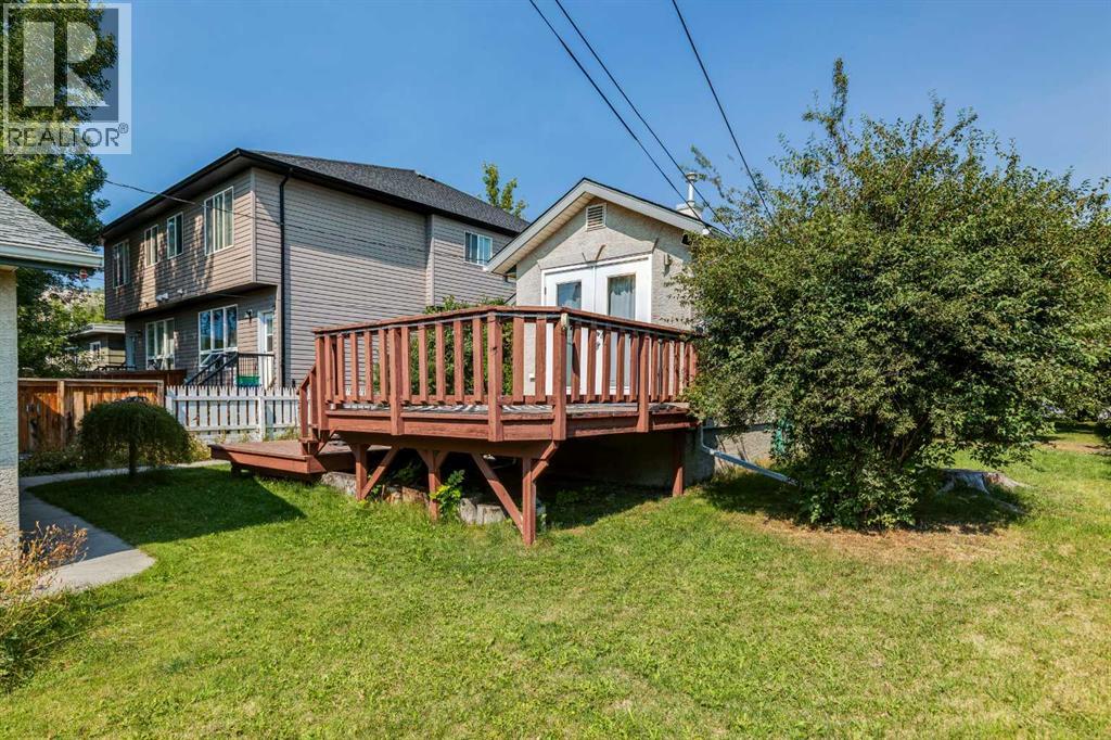 415 51 Avenue SW - 24