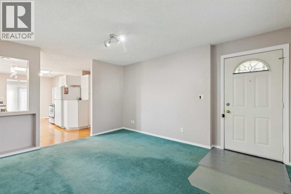 415 51 Avenue SW - 4