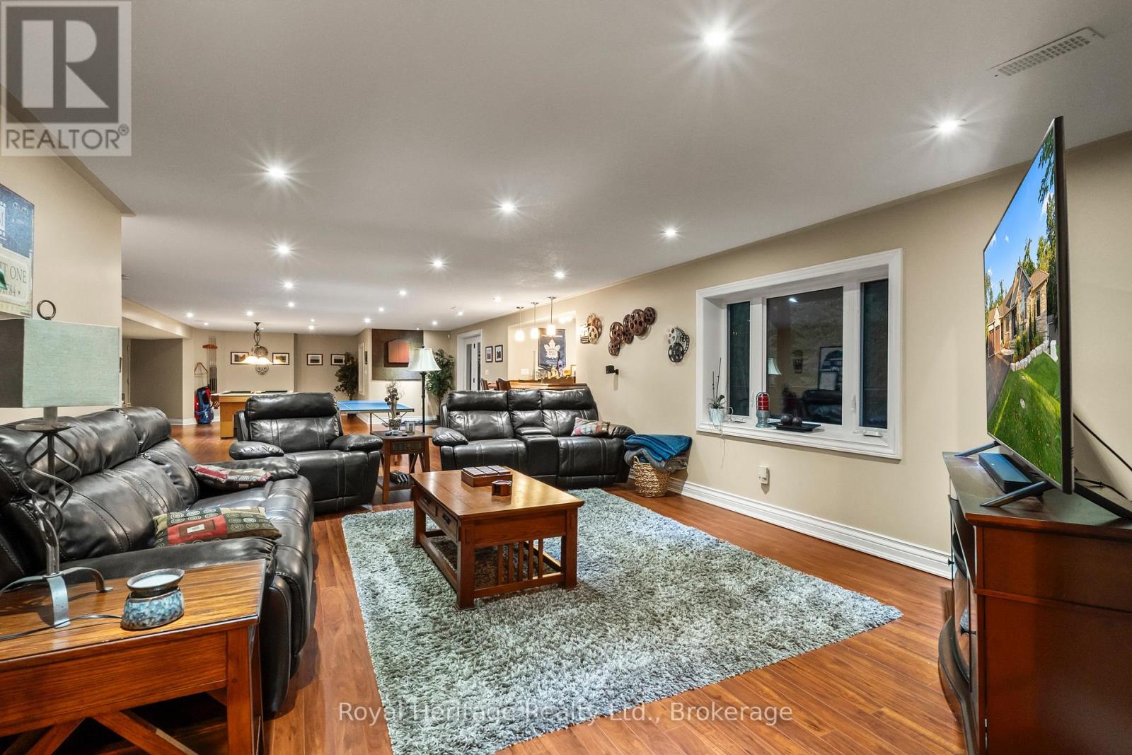 987 SHARPE LINE - Image 36