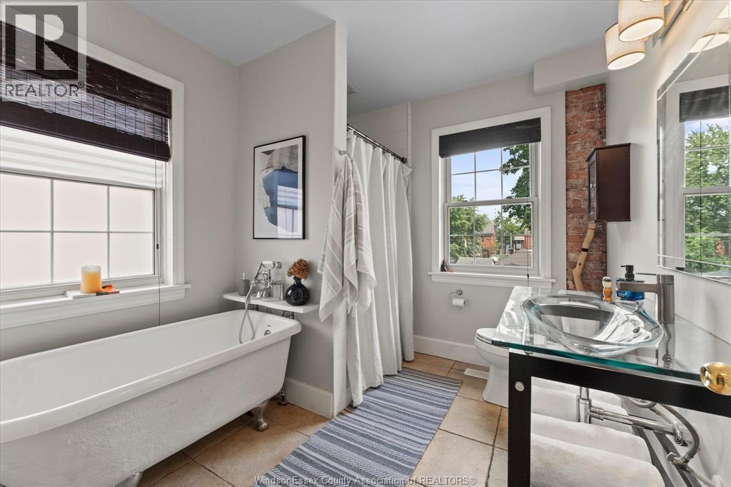 786 Monmouth - 21