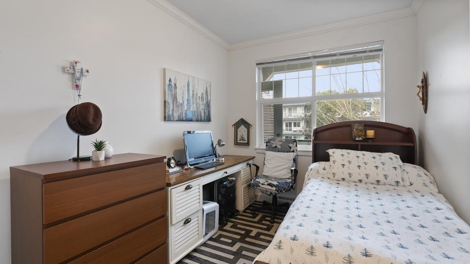 213 17712 57A AVENUE, Surrey