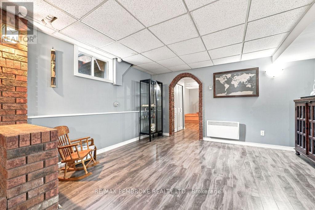 13 SUNSET CRESCENT - Image 18