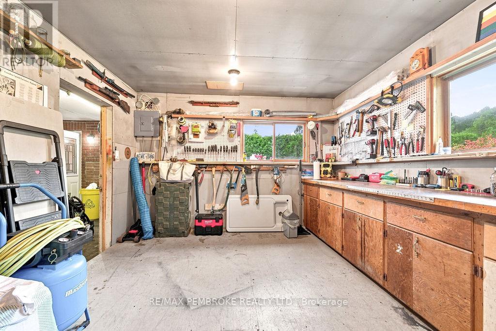 13 SUNSET CRESCENT - Image 28