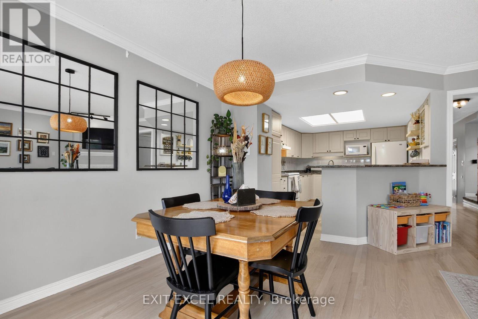 89 FORESTGLADE CRESCENT, Ottawa. Luxury613. By Peter Sagos - Image 10