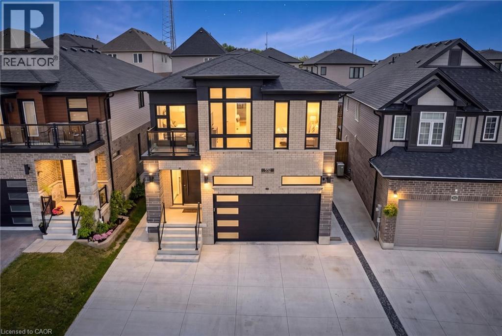 552 NATHALIE Crescent, Kitchener — photo 6