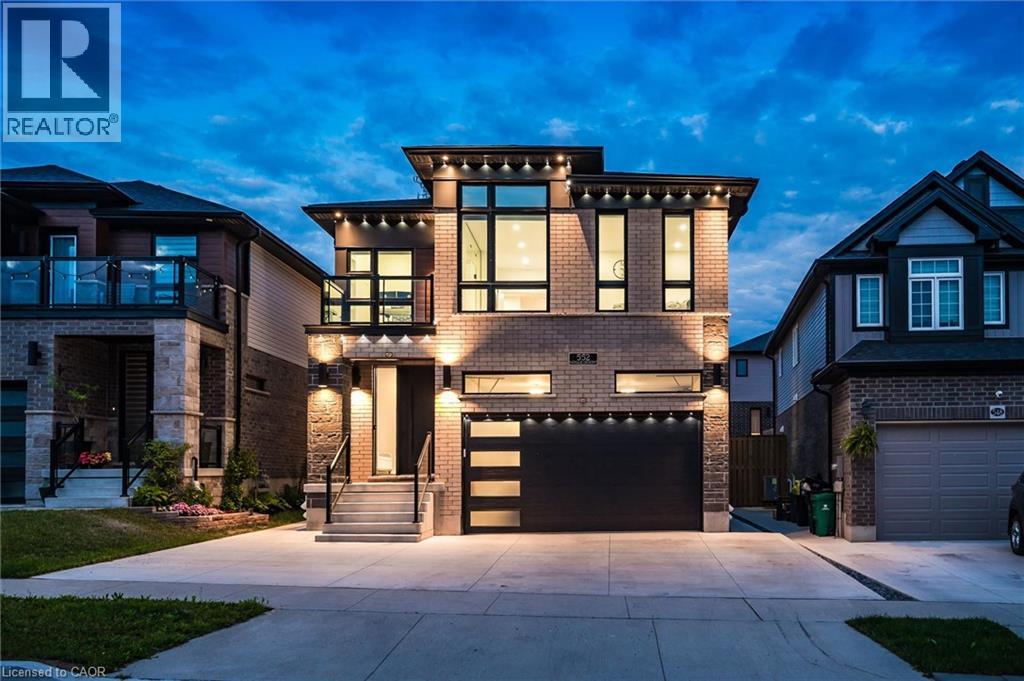 552 NATHALIE Crescent, Kitchener — photo 3