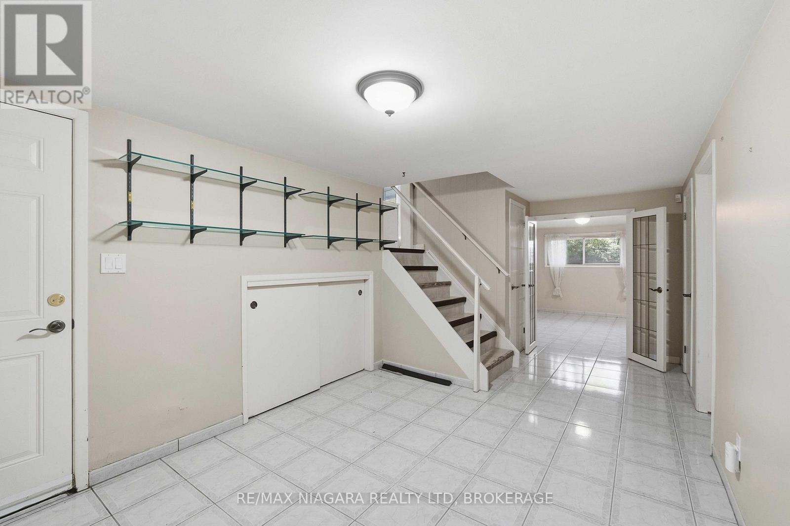 150 WOODSIDE DRIVE - 27