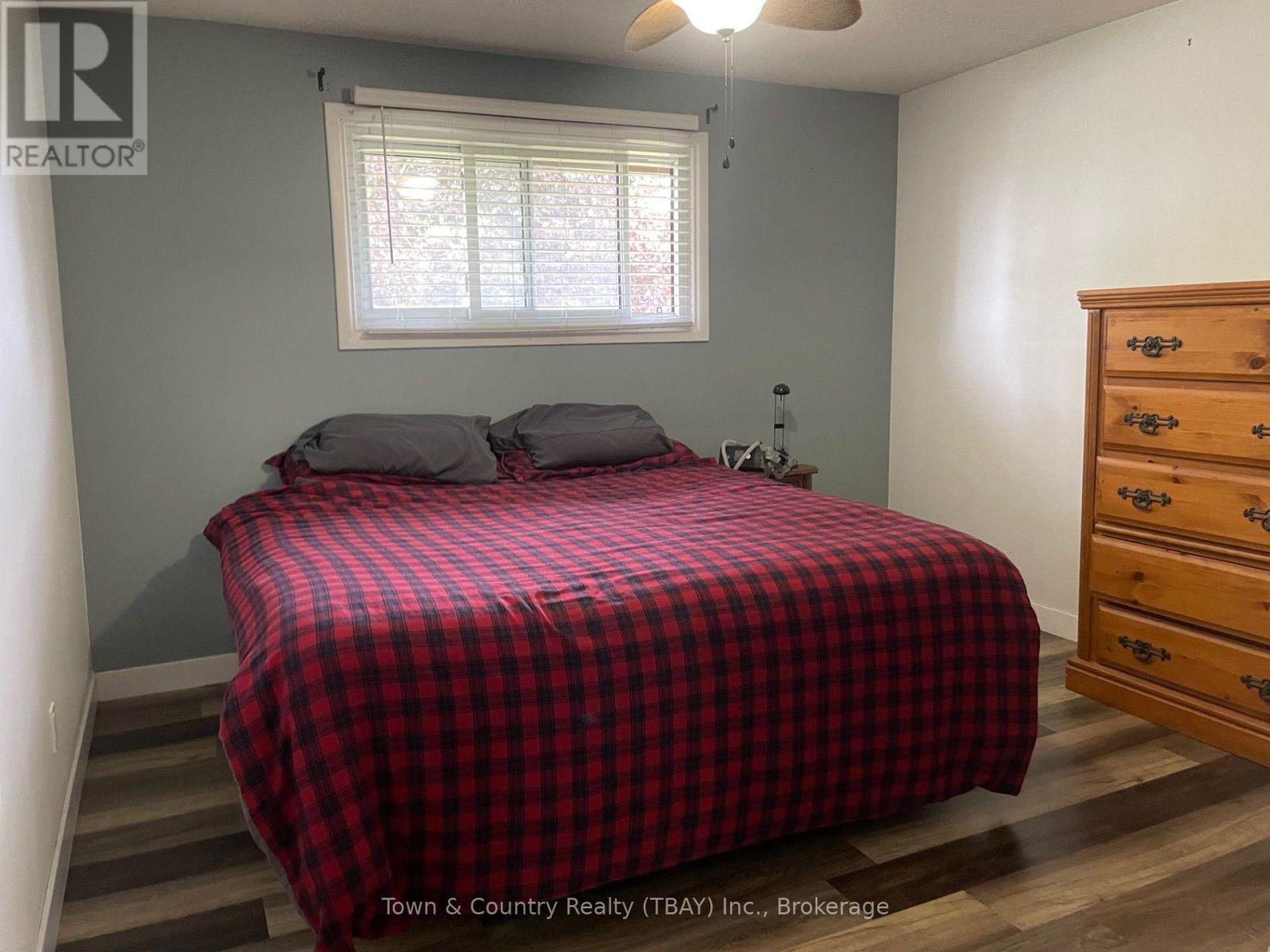 49 MELON STREET - Image 7