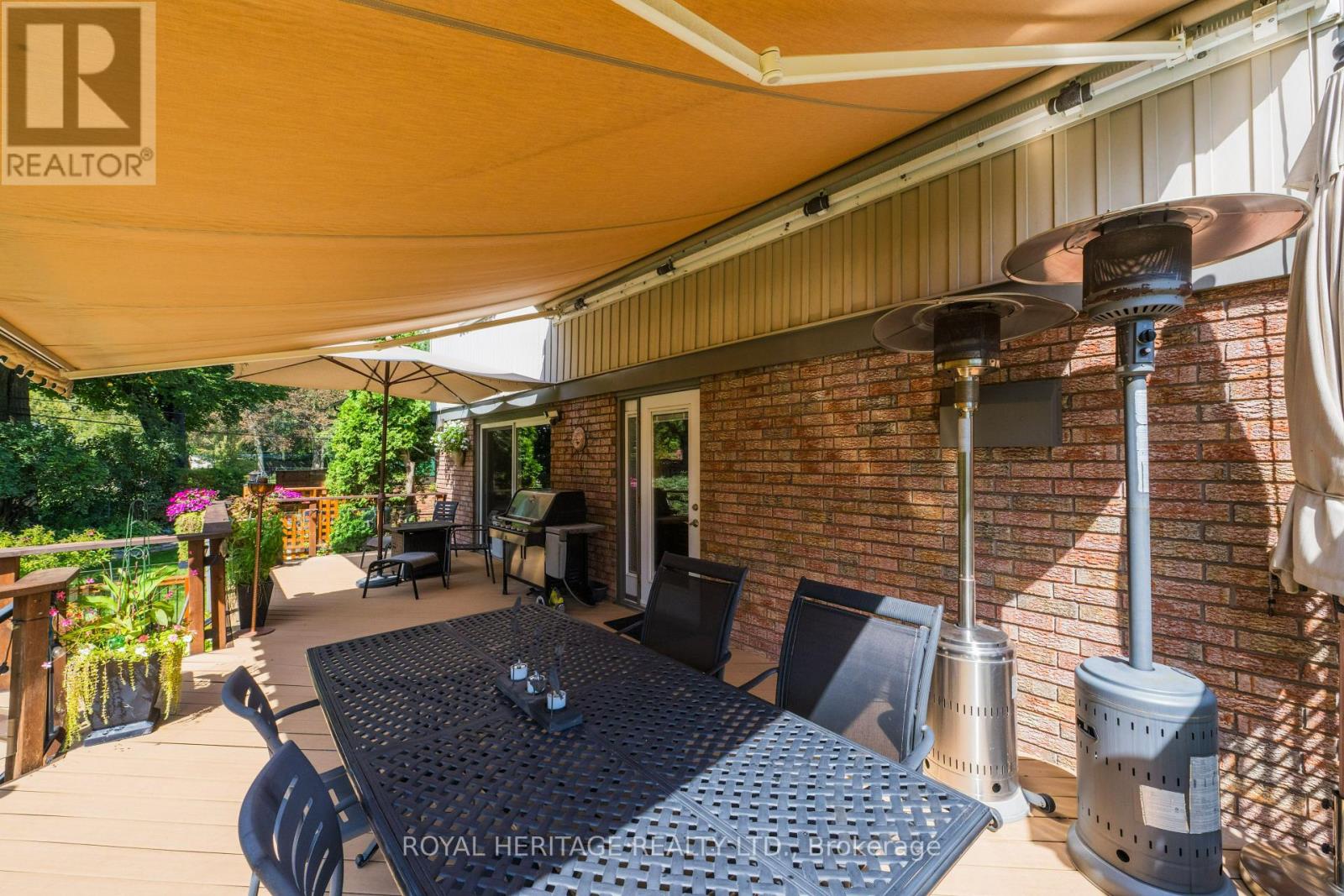 8 CHANTREY COURT - 44