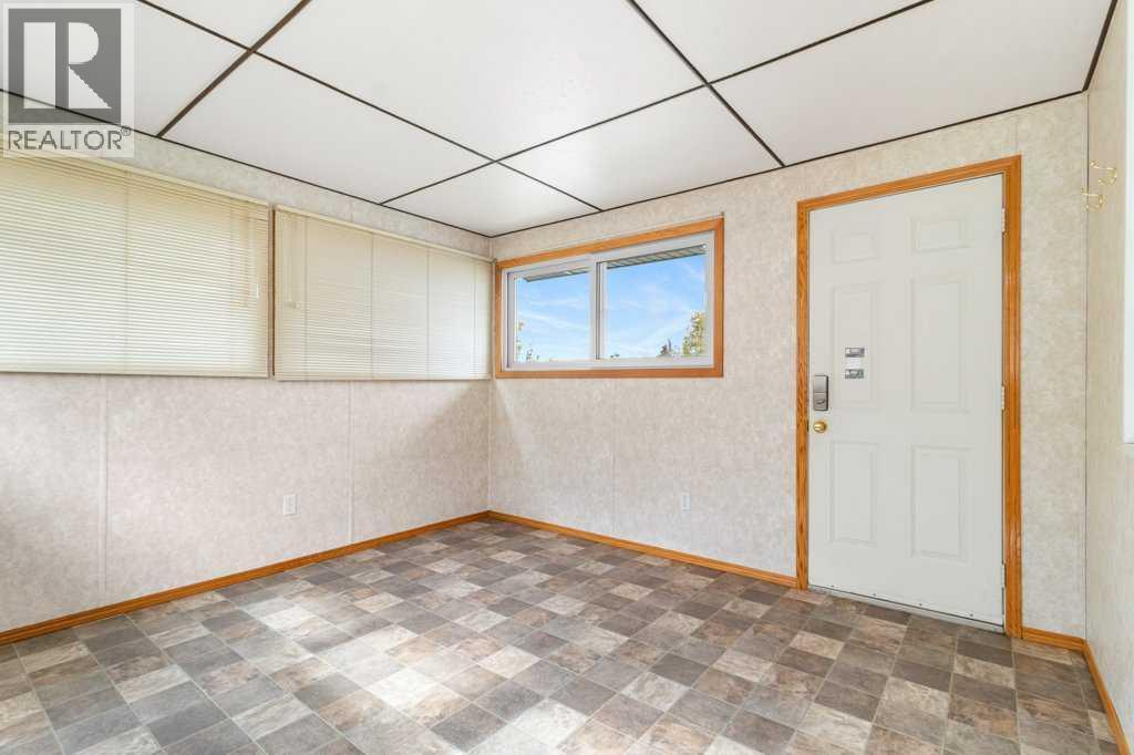 Listing photo – 4131 53 Avenue, Innisfail